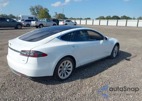 2013 Tesla Model S из США, поврежденный, VIN 5YJSA1AC1DFP10200